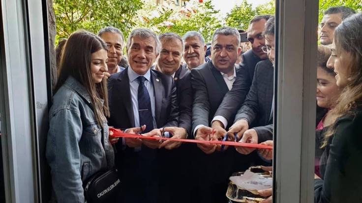 61169296_324606358234659_9215346160317759488_n